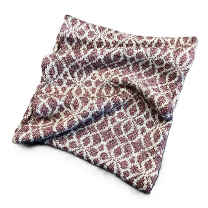 Hovedbilde Høsthals til dame - finstrikker