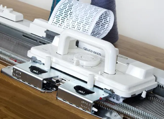 Hovedbilde SK280 Hullkort finstrikkemaskin